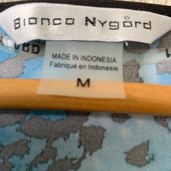 💥2/$30 Bianca Nygard Animal Print Top SzM Like New! - Picture 4 of 5